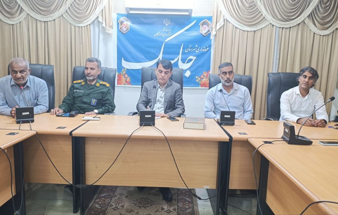 دیدار تیم فوتبال نونهالان بسیج با مسئولان جاسک