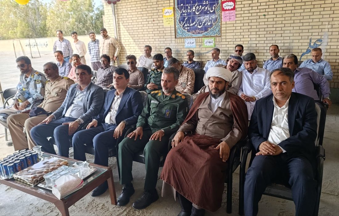 نواخته شدن زنگ ایثار و مقاومت در مدرسه «شهدای نیروی دریایی» بحل/تصاویر