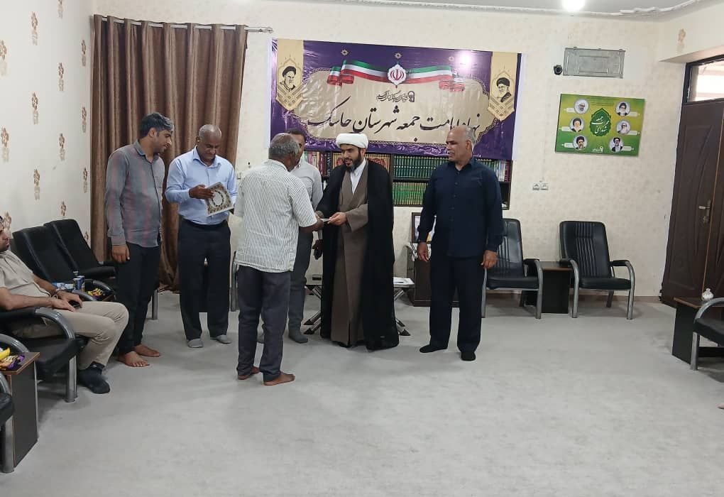 دیدار مسئولان و فعالان ورزشی جاسک با امام جمعه به مناسبت هفته تربیت بدنی و ورزش