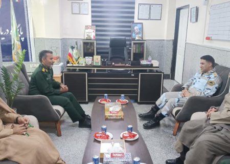 دیدار فرمانده سپاه جاسک با فرمانده دریابانی شهرستان