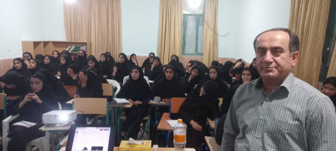 ارتقاء سطح علمی دانشآموزان با حضور مشاور ملی