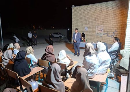 دانش‌آموزان جاسک کهنه ماه و زحل را رصد کردند