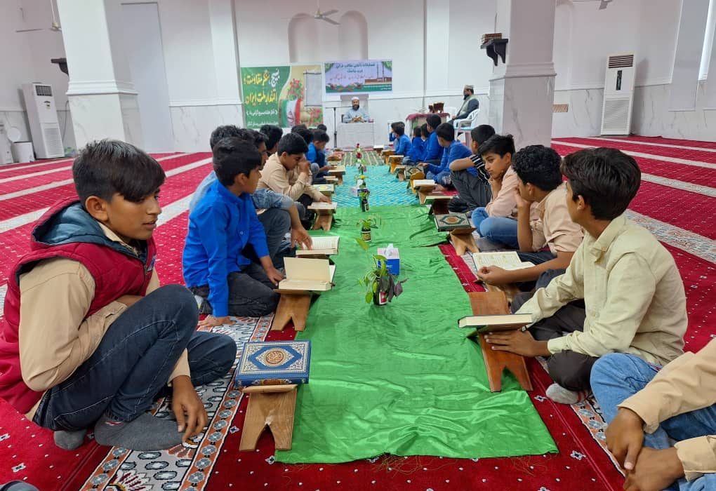 برگزاری سیودومین دوره مسابقات سراسری قرآن و عترت بسیج در دهستان گنگان بندرجاسک