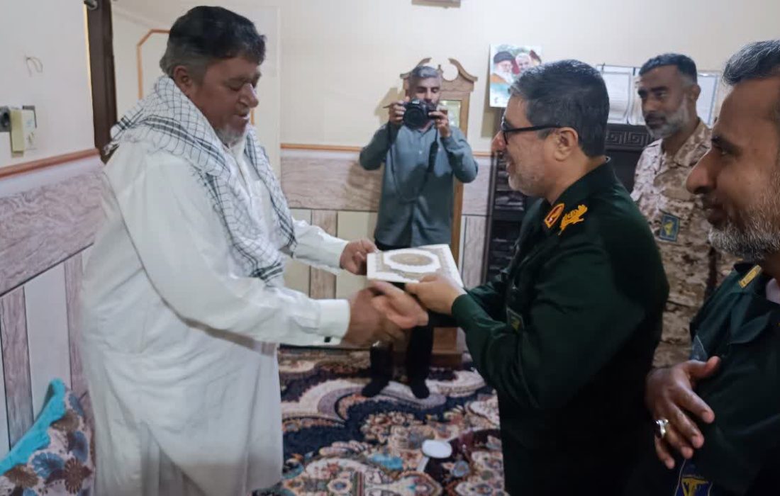 دیدار و تجلیل از پیشکسوتان بسیجی در جاسک با حضور جانشین سپاه امام سجاد(ع) هرمزگان