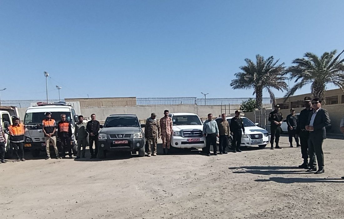 طرح جمع‌آوری شترهای سرگردان در بندرجاسک آغاز شد