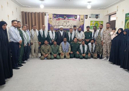 دیدار فرمانده سپاه ناحیه جاسک و جمعی از پاسداران و بسیجیان با امام جمعه شهرستان