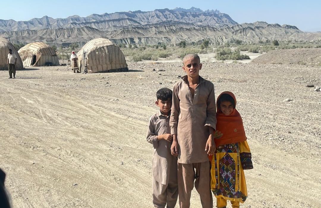 سفر میدانی جهادگران به روستای کربلا و منطقه ذرتی بندرجاسک؛ ثبت محرومیت و مصوبات برای توسعه زیرساخت‌ها