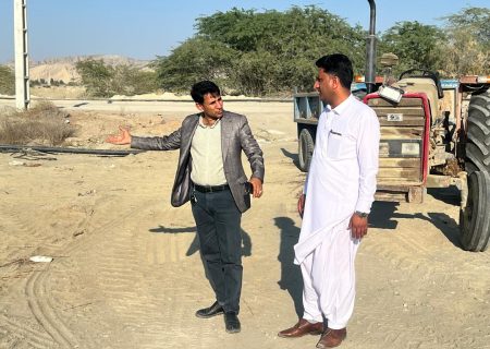 سرپرست جهاد کشاورزی جاسک از پروژه‌های کشاورزی شرکت سهامی زراعی جگین بازدید کرد