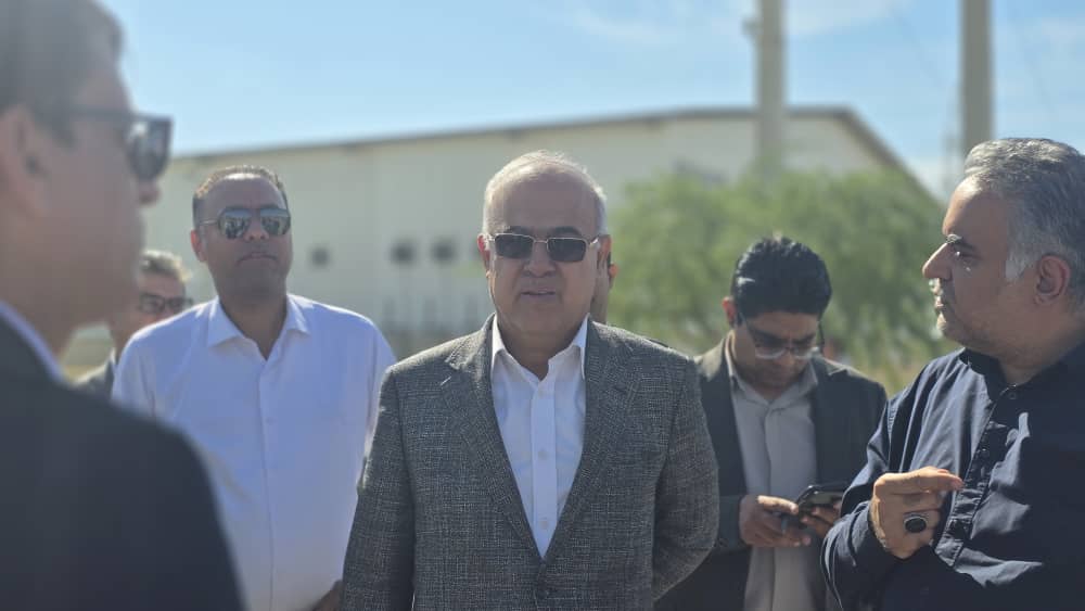 بازدید استاندار هرمزگان از نیروگاه برق بنگلان جاسک