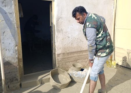 گروه جهادی شهید علی حاتمی به کمک سیل‌زدگان روستای باغان جاسک شتافت