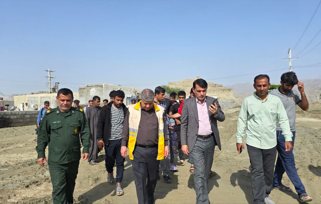 بازدید معاون بنیاد مسکن کشور از روستاهای سیل‌زده غرب جاسک
