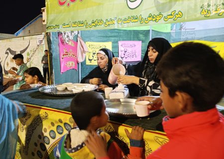 برپایی ایستگاه صلواتی به مناسبت میلاد امام علی(ع) و روز پدر در جاسک