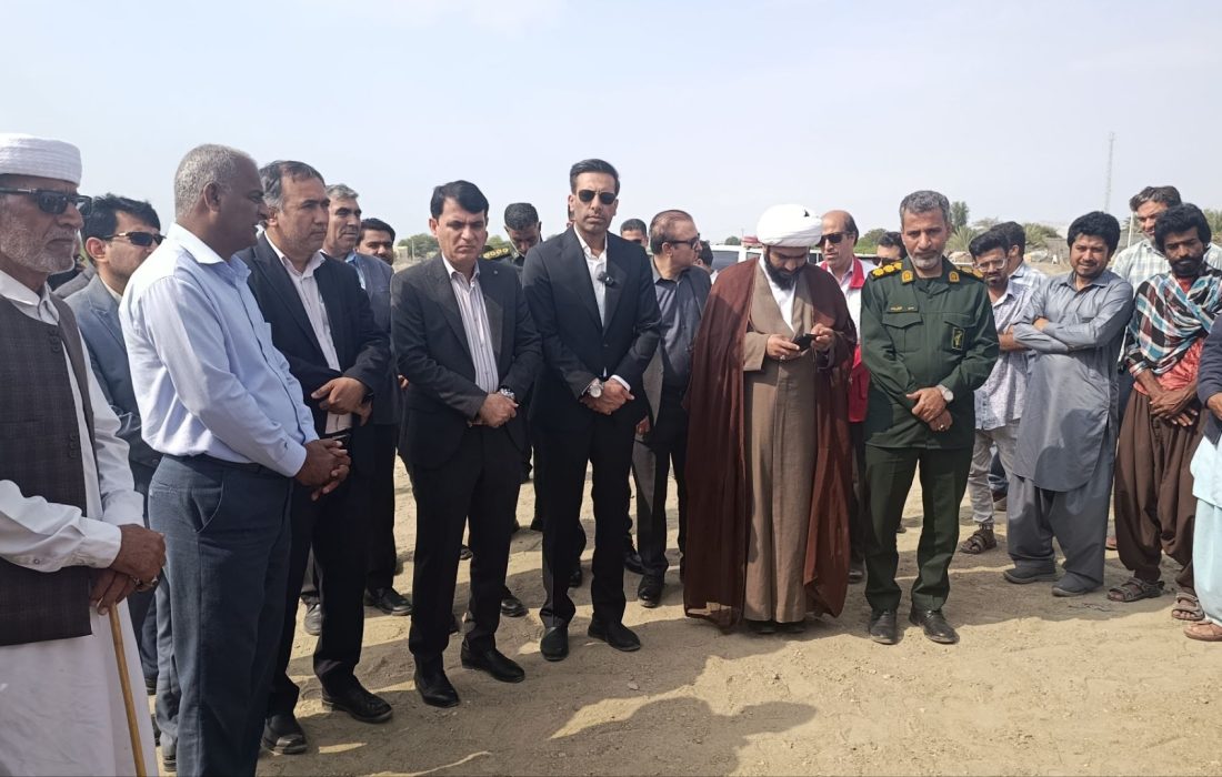 دو زمین چمن مصنوعی روستایی جاسک به بهره‌برداری رسید
