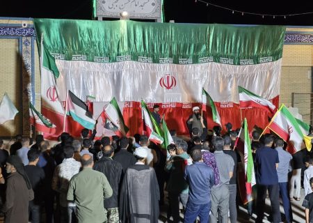 تصاویری از شهری که مردمانش میدان را خالی نمی‌کنند/ اینجا بندرجاسک، موج 45 دفاع ملی