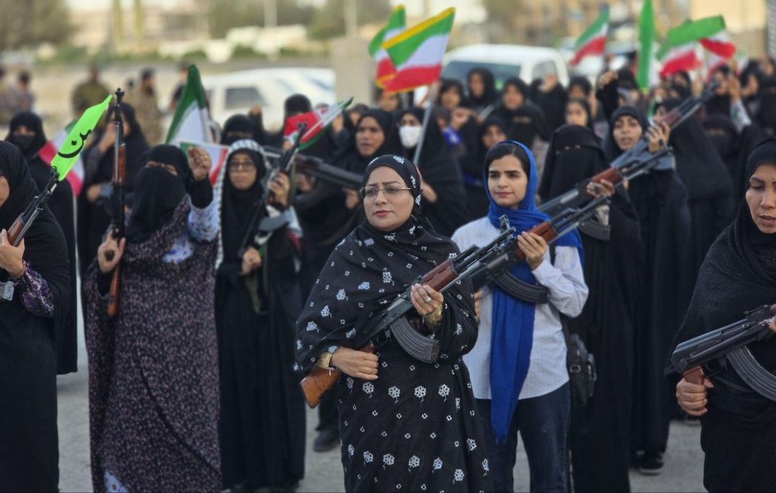 دختران جان‌فدای ایران با رهبر انقلاب تجدید بیعت کردند/تصاویر