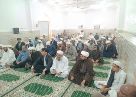 بیعت علمای شیعه و اهل سنت جاسک با رهبر انقلاب/تصاویر