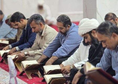 برگزاری محفل انس با قرآن به مناسبت شهادت رهبر معظم انقلاب و شهدای جنگ رمضان در روستای گنگان/تصاویر