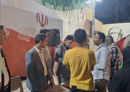 برپایی میز خدمت ادارات جاسک در تجمعات شبانه