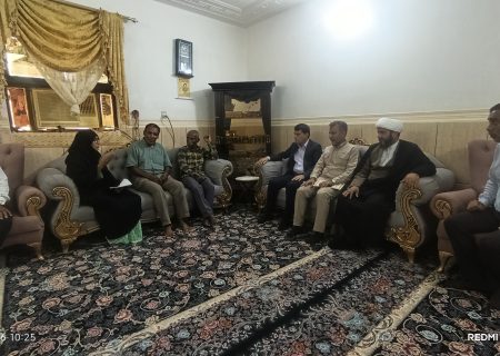 تجلیل از خانواده معظم شهید جهانگیر فراهم در شهرستان جاسک