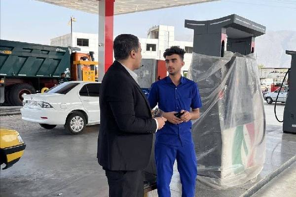 محدودیتهای جدید سوختگیری در جاسک؛ بنزین «زوج و فرد» شد