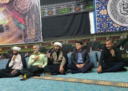 حضور مسئولان شهرستان جاسک در هیئت‌های عزاداری محلات در شب ششم محرم