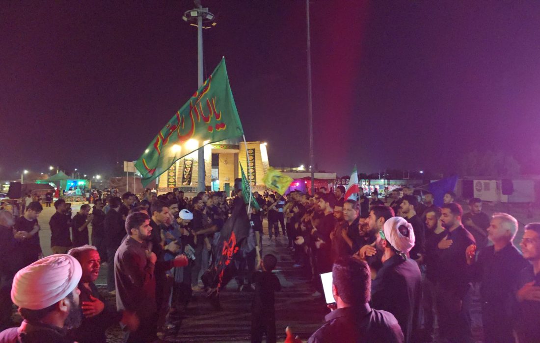 مراسم شب هشتم ماه محرم در گلزار شهدای شهرستان جاسک