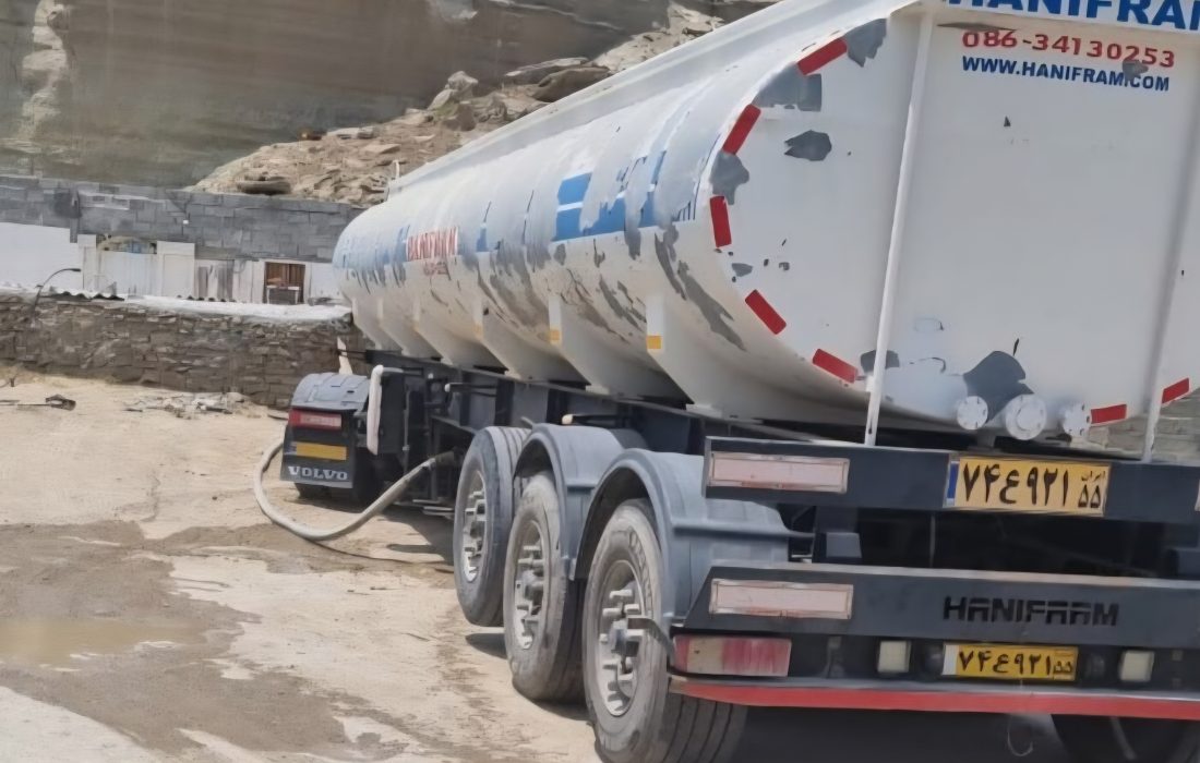 ۴ تانکر آبرسانی سیار در حال خدمت رسانی به ۲۰ روستای غرب جاسک هستند