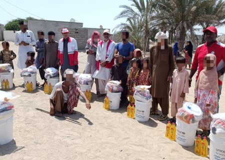 توزیع اقلام حمایتی میان ۹۲ خانوار در روستای «براگ» جاسک