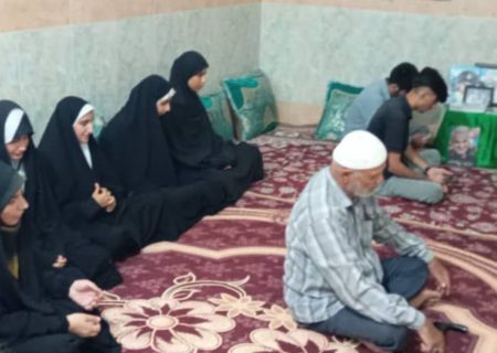 برگزاری یادواره شهدای خانگی در جاسک به مناسبت هفته دفاع مقدس