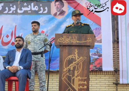 برگزاری رزمایش ۵ هزار نفری جانفدایان در جنوب شرق تنگه هرمز