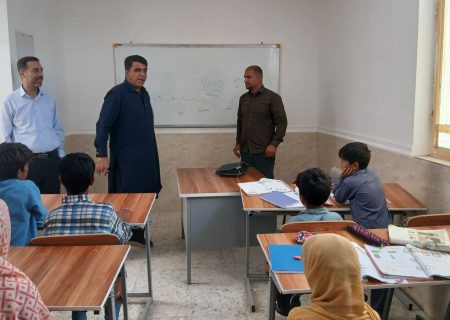 مدیر آموزش و پرورش جاسک از مدارس سخت‌گذر «جگین بالا» بازدید کرد  