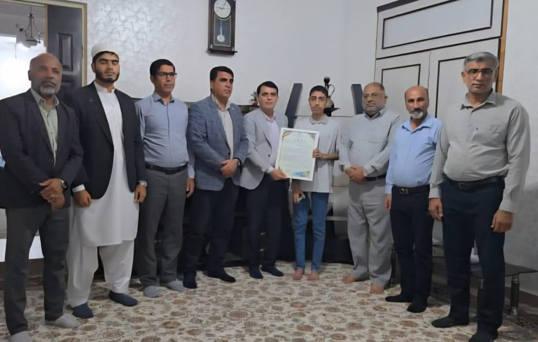 تقدیر از رتبه برتر کنکور مرتضی بلوچ جاسکی