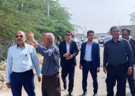 بررسی میدانی مسائل زیرساختی جاسک با حضور نماینده مجلس و مدیران کل استانداری هرمزگان