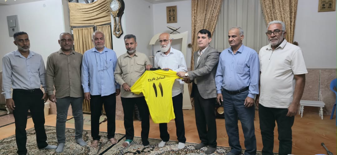 پیشکسوتان فوتبال جاسک تجلیل شدند
