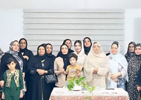 نشست تخصصی «سلامت و خودباوری زنان» در جاسک برگزار شد