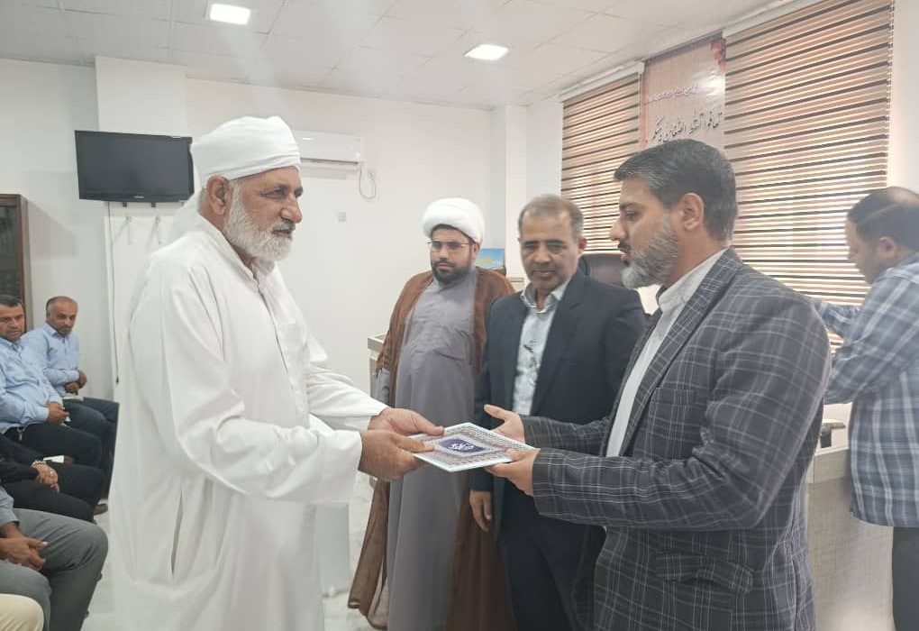 تقدیر قضات جاسک از عملکرد درخشان امام جمعه اهل سنت در پرونده‌های سازشی